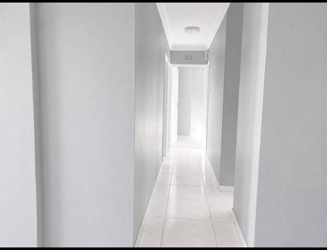 3 BEDROOM PROPERTY TO RENT IN NCAMBEDLANA